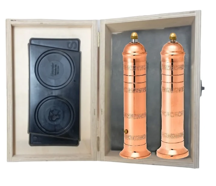 ALEXANDER copper mill set for pepper and salt in luxurious wooden package